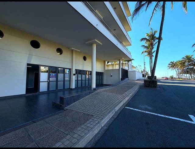 95M² OFFICE TO LET IN POINT WATERFRONT